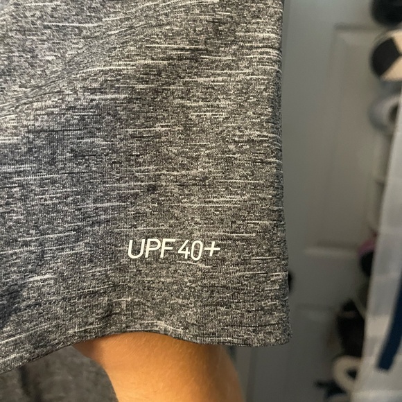 Mens Nike Swim T-Shirt - Picture 2 of 4